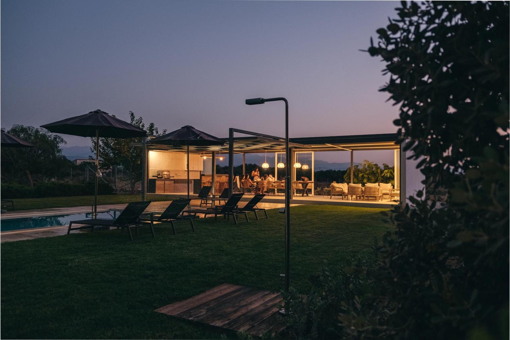 Helios A Modern Large Villa With Private Pool Set In A Quiet Location Stavros  Exterior photo